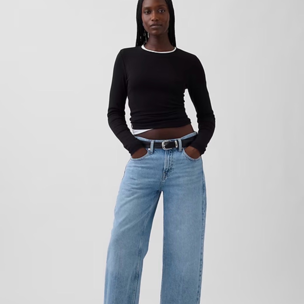 GAP Women's Low Slung Relaxed Crop Jean